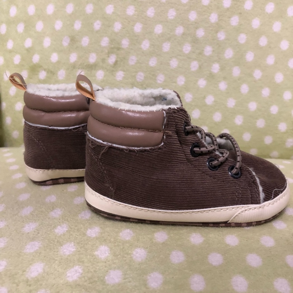 Carters baby booties